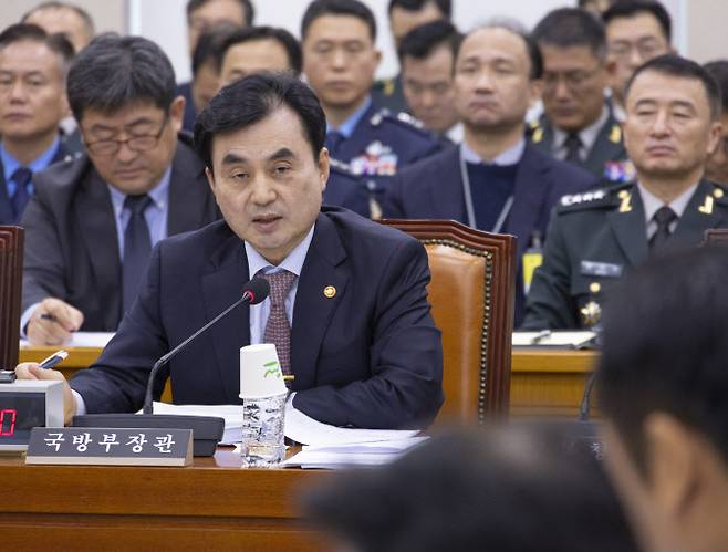 안규백 국방부 장관이 30일 국회에서 열린 국방위원회 2025년도 종합 국정감사에 출석해 의원 질의에 답하고 있다. (사진=연합뉴스)