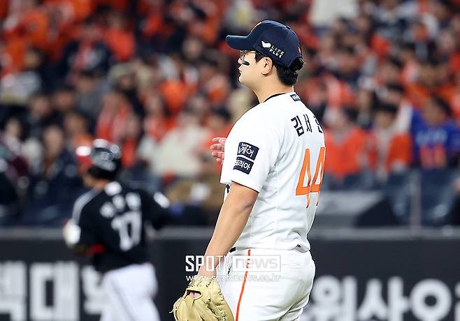 ▲ 10월 이후 극심한 부진에 시달리고 있는 김서현의 시련은 계속 이어지고 있다 ⓒ곽혜미 기자