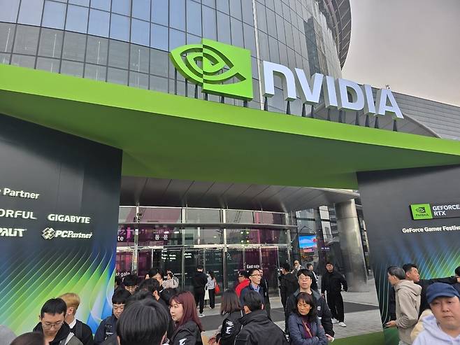 엔비디아가 서울 코엑스서 한국 지포스(GeForce) 25주년을 기념해 연 '지포스 게이머 페스티벌'. 사진=게임톡