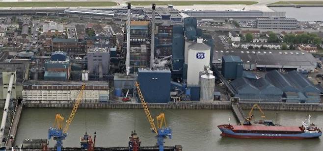 1878년부터 영업 중인 테이트 앤 라일의 영국 런던 정제 공장. ASR 그룹 홈페이지