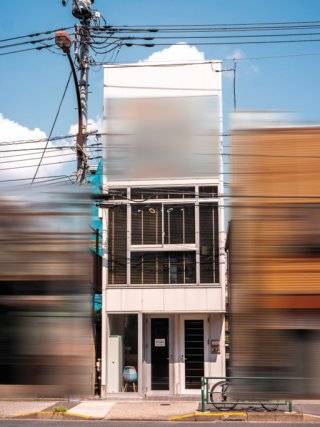 노 대표가 처음 샀던 도쿄 신주쿠 지역 건물을 팔고 매입한 스카이트리 인근 상업빌딩. 노윤정 제공