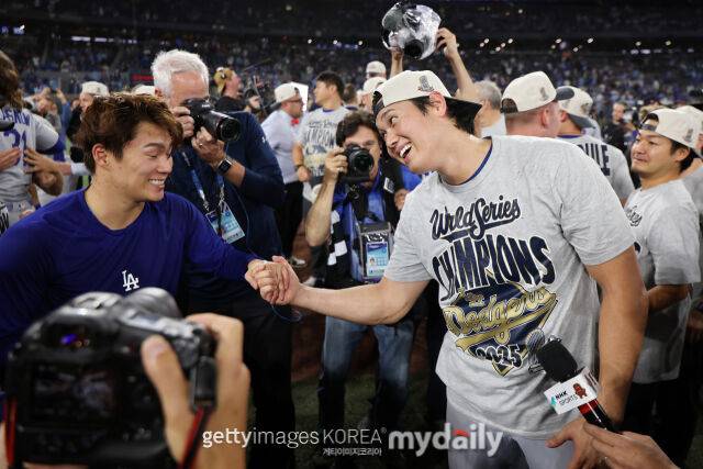 야마모토 요시노부(좌)와 오타니 쇼헤이(우)./게티이미지코리아
