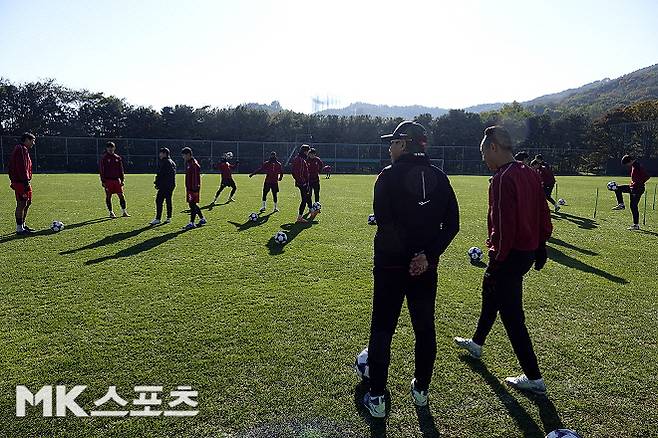 FC 서울은 11월 3일 오후 3시부터 약 50분 동안 청두전 대비 최종 훈련을 진행했다. 사진=이근승 기자