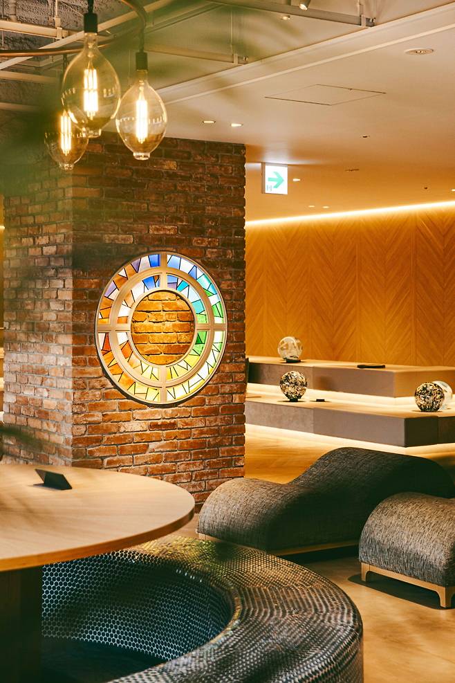 OMO5 하코다테는 개관한 지 2년도 안 된 신상 호텔이다.