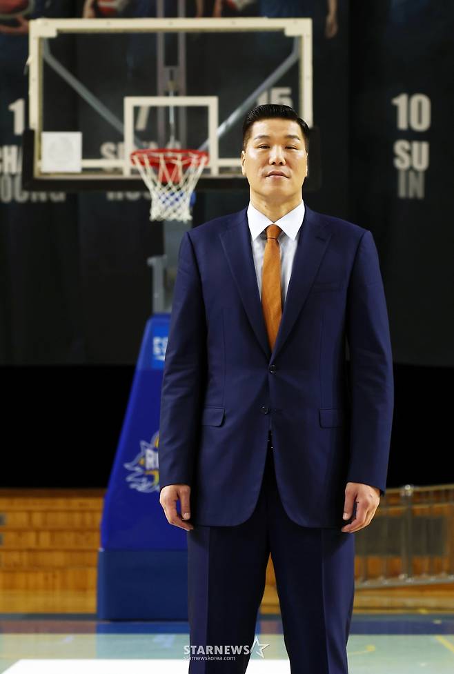 SBS '열혈농구단' 서장훈 전태풍 인터뷰 /사진=김휘선 기자 hwijpg@