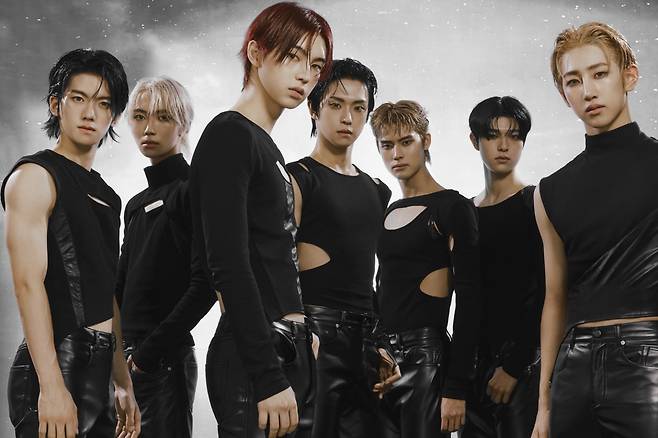뉴비트 멤버 홍민성, 조윤후, 김태양, 박민석, 전여여정, 김리우, 최서현(왼쪽부터). 사진 제공=비트인터렉티브