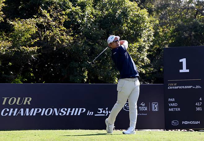 문도엽이 7일 열린 KPGA 투어챔피언십 in 제주 2라운드에서 샷을 하고 있다.