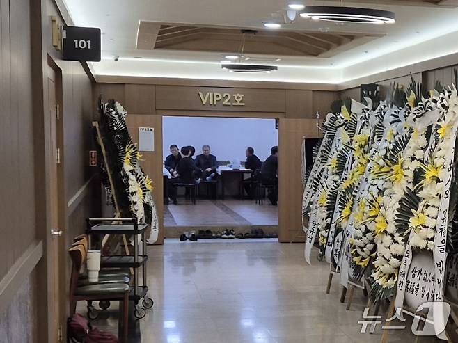 7일 울산 남구 소재 한 장례식장에 울산화력발전소 붕괴사고 희생자 전모 씨(49)의 빈소가 차려져 있다. 2025.11.7/뉴스1ⓒ 뉴스1 박정현 기