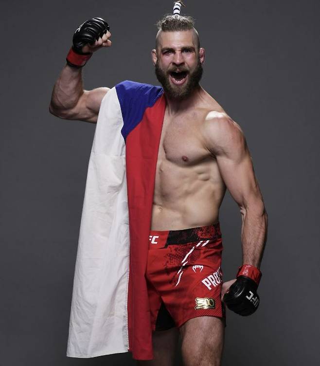 이리 프로하츠카. 사진=이리 프로하츠카 SNS