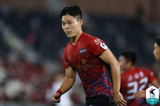 일찍이 군 복무를 마치고 유럽으로 나아간 오현규. 사진은 오현규의 김천상무 시절이다. 사진=한국프로축구연맹