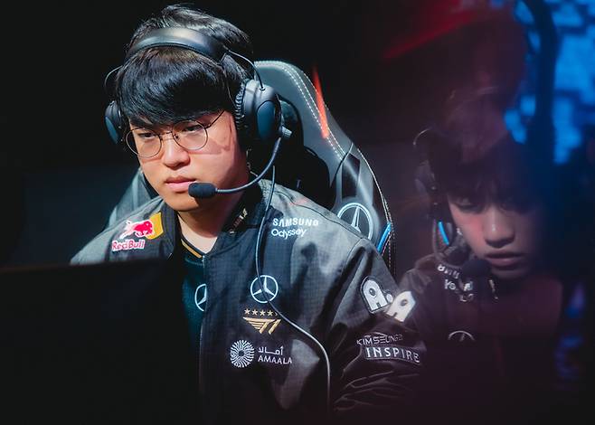 ‘구마유시’ 이민형이 9일(한국시간) 중국 청두 동안호 스포츠파크에서 열린 ‘2025 리그오브레전드 월드챔피언십(롤드컵)’ 결승을 준비하고 있다. 사진 | 라이엇 게임즈