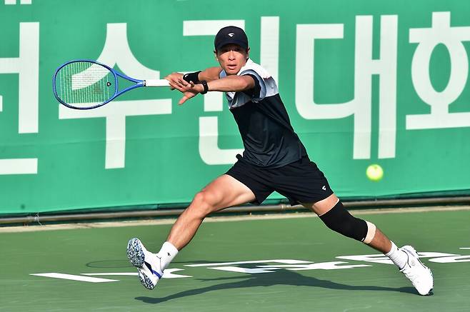 결승전에서의 홍성찬.