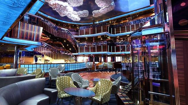 올뉴세레나 판테온 메인홀.