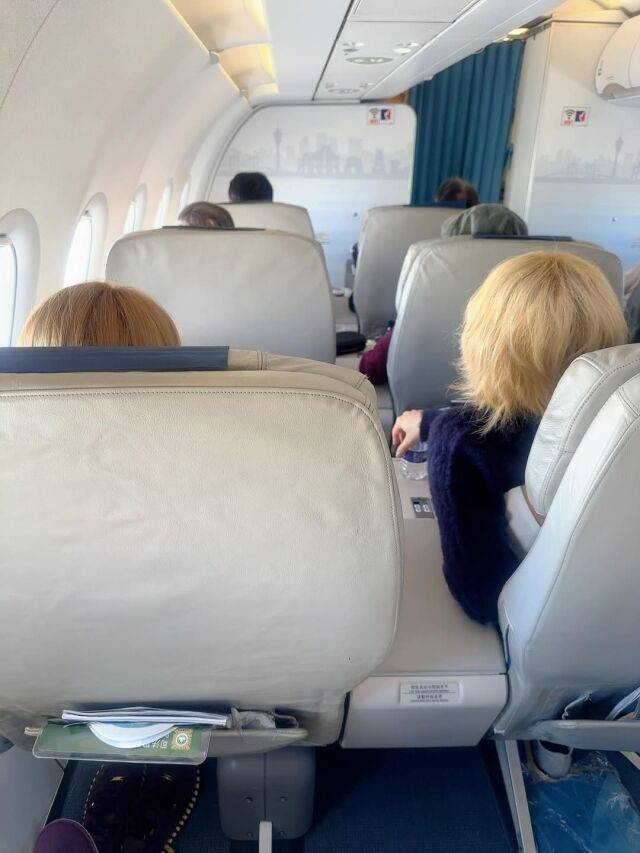 2NE1 멤버 산다라박이 멤버들과 함께한 근황을 전했다. / 산다라박 인스타그램