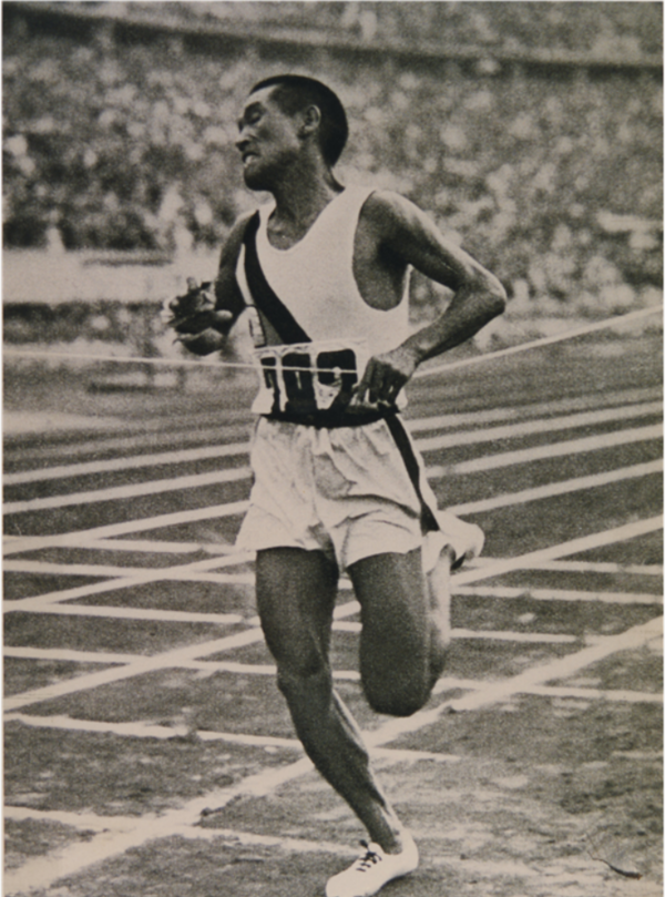 ▲ 1936 베를린 하계 올림픽 육상 마라톤에서 금메달을 획득한 손기정 선생. 손기정 평화 마라톤의 모체다. ⓒ손기정기념재단 제공