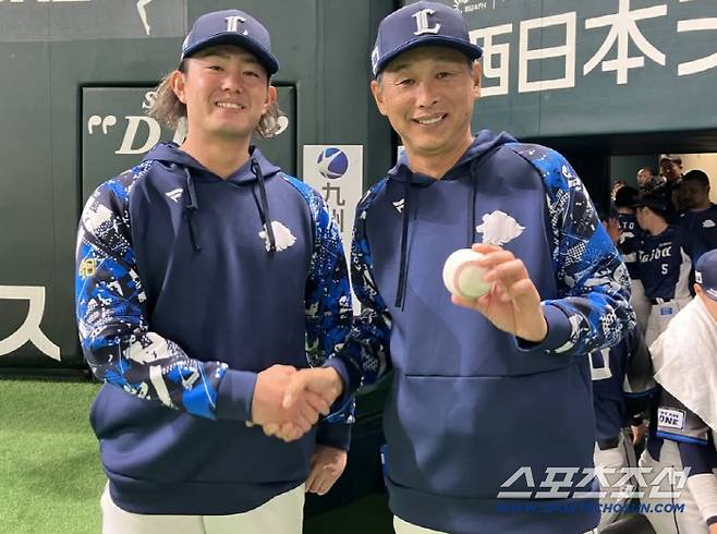 올 시즌 세이부 에이스로 맹활약한 이마이와 니시구치 감독. 사진캡처=세이부 라이온즈 SNS