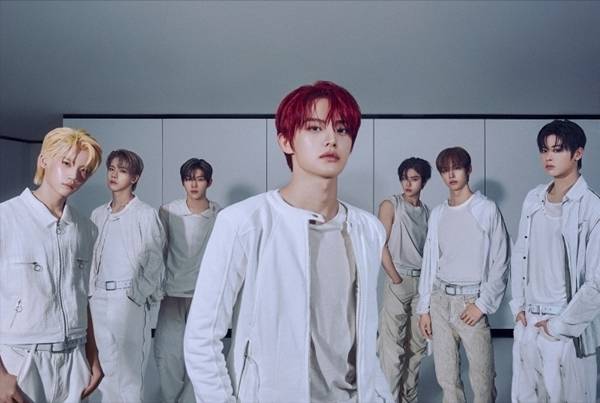 11일 오후 클로즈 유어 아이즈(CLOSE YOUR EYES, 전민욱, 마징시앙, 장여준, 김성민, 송승호, 켄신, 서경배) 미니 3집 앨범 ‘blackout’의 미디어 쇼케이스가 진행된다.