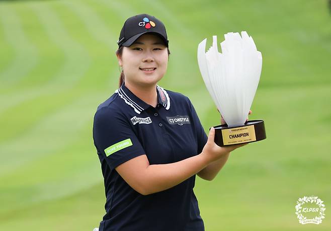 홍정민이 12일 열린 K-푸드 놀부·화미 마스터즈 최종 라운드에서 우승을 차지했다. 사진 | KLPGA