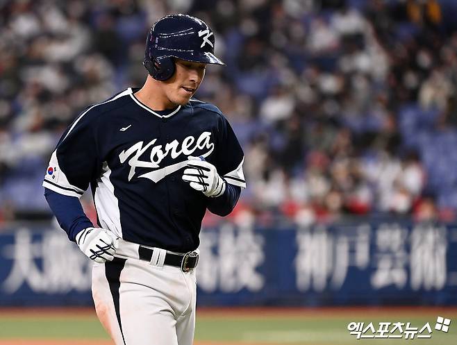 6일 오후 일본 오사카 교세라돔에서 열린 2023 월드베이스볼클래식(WBC) 대한민국과 오릭스 버펄로스의 연습경기, 8회초 1사 대한민국 에드먼이 좌익수 플라이로 아웃된 후 아쉬워하고 있다. 엑스포츠뉴스DB