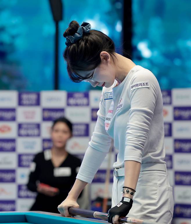 우승 후 눈물을 참는 이미래