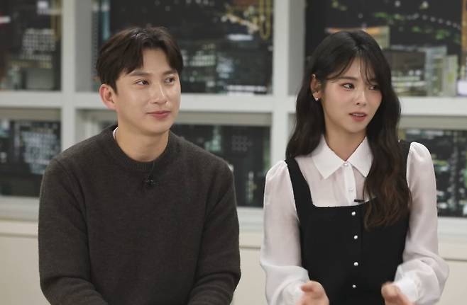 '나는솔로' 28기는 최종 선택에서 역대 최다인 6커플이 탄생했으나, 현실에서는 4커플이 만남을 이어가는 것으로 확인됐다. 영호-옥순, 광수-정희, 영철-영자가 현커로 발전했다. 가장 큰 반전은 최종 선택에서 각자 다른 파트너를 골랐던 상철과 정숙이 현실 커플이 되어 임신과 결혼을 발표한 것이다. 두 사람은 올해 안에 혼인신고를 할 예정이라고 밝혔다. '나는솔로' 28기는 '나솔사'에 길이 남을 역대급 기수로 마무리됐다.