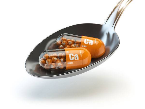 칼슘 보충제가 치매 위험을 높인다는 우려와 달리, 최근 장기 추적 연구에서 위험 증가가 확인되지 않은 것으로 나타났다./사진=클립아트코리아