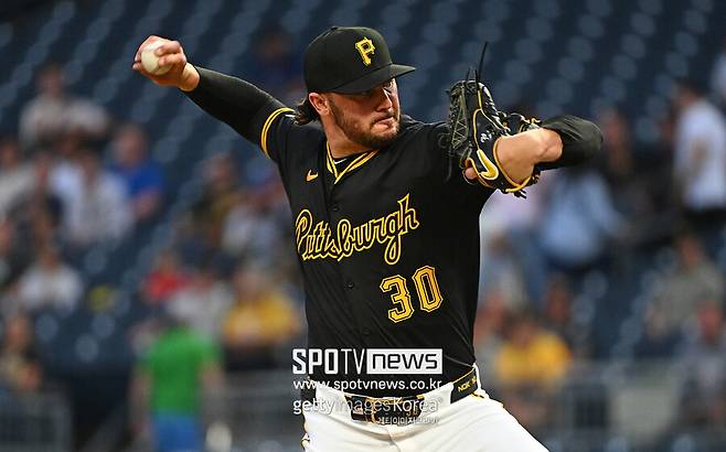 ▲ 피츠버그 파이리츠 괴물 신동 투수 폴 스킨스가 지난해 신인상을 받은 데 이어 올해 만장일치로 내셔널리그 사이영상을 수상했다.