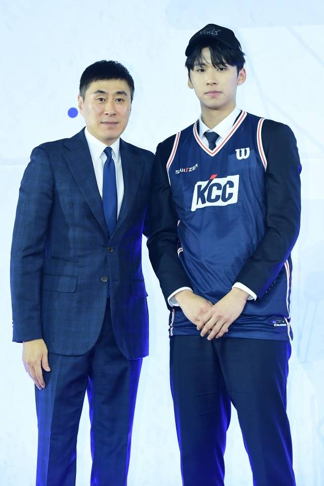 고려대 윤기찬은 14일 잠실학생체육관에서 열린 2025 KBL 신인 드래프트에서 전체 3순위로 부산 KCC의 지명을 받았다. 사진=KBL 제공