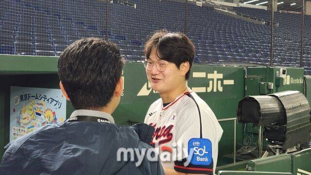 일본 언론과 인터뷰를 진행하는 김서현./도쿄(일본) 김경현 기자