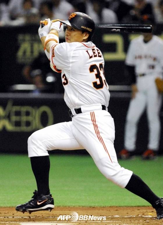 지난 2006년 요미우리에서 뛰던 이승엽 전 감독의 현역 시절 모습. /AFPBBNews=뉴스1