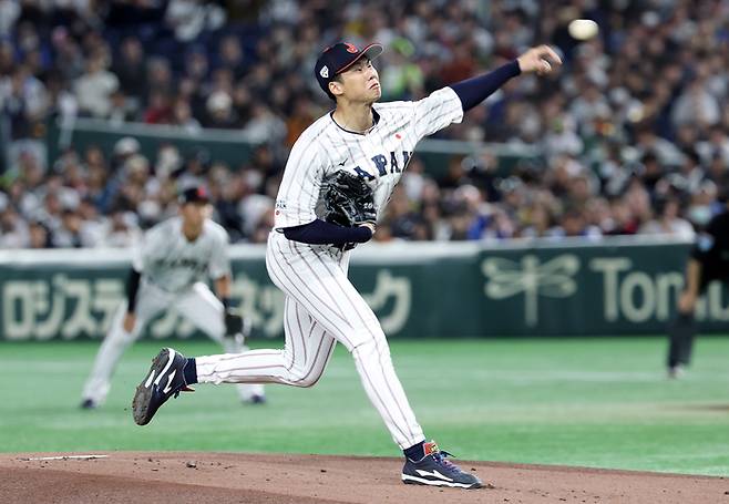 15일 일본 도쿄돔에서 열린 2025 K베이스볼 시리즈 대한민국과 일본의 평가전. 1회초 일본 선발투수 소타니 류헤이가 역투하고 있다. 사진 | 도쿄=연합뉴스