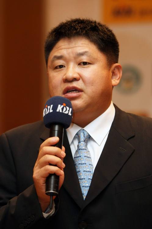 한국 농구 레전드에서 승부 조작범으로 추락한 강동희. ⓒKBL