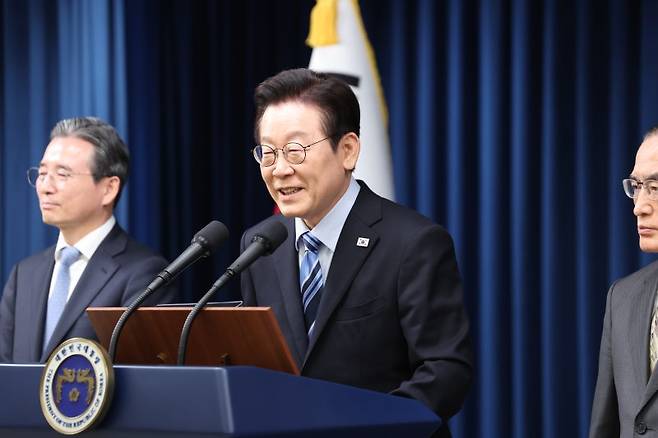 이재명 대통령이 지난 14일 서울 용산 대통령실 청사에서 한미 팩트시트 타결 관련 발표를 하고 있다. 뉴스1
