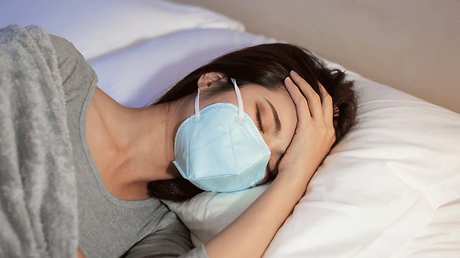 만약 기저 심혈관 질환을 앓고 있는 환자의 경우, 독감 감염 시 합병증 발생 위험이 높아질 수 있다|출처: 클립아트코리아