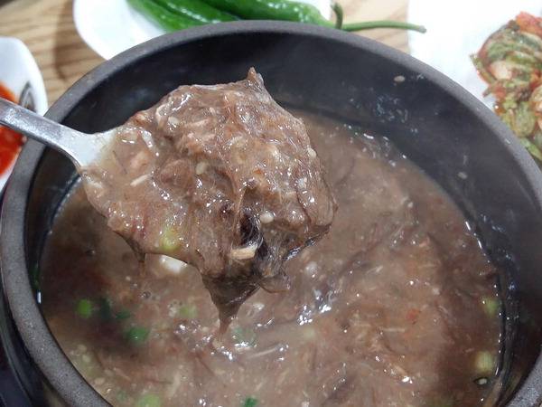 제주의 고사리 해장국.