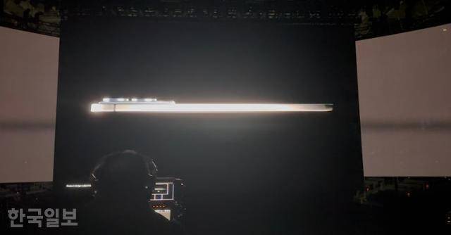 1월 22일 미국 캘리포니아주 새너제이에서 열린 삼성전자 신제품 공개 행사 '갤럭시 언팩' 말미에 깜짝 공개된 갤럭시 S25 시리즈 슬림 모델 갤럭시 S25 엣지의 이미지. 실리콘밸리=이서희 특파원