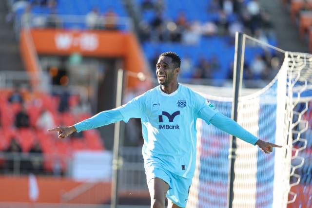 후반 에드가가 완벽한 헤더골을 터뜨린 뒤 기뻐하고 있다. 하지만 얼마 뒤 심판은 VAR 온필드리뷰를 통해 앞선 상황에서의 대구 반칙을 적용, 에드가 골을 취소했다. 한국프로축구연맹 제공