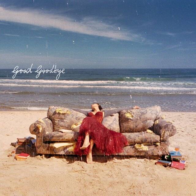 화사가 작사 작곡에 참여한 'Good Goodbye'는 리드미컬한 비트가 전반에 깔리지만 이전의 댄스곡들과는 결 자체가 다르다. 느린 템포 속에 자극적인 사운드를 줄이고 화사의 목소리와 감정에 무게를 뒀다. /피네이션