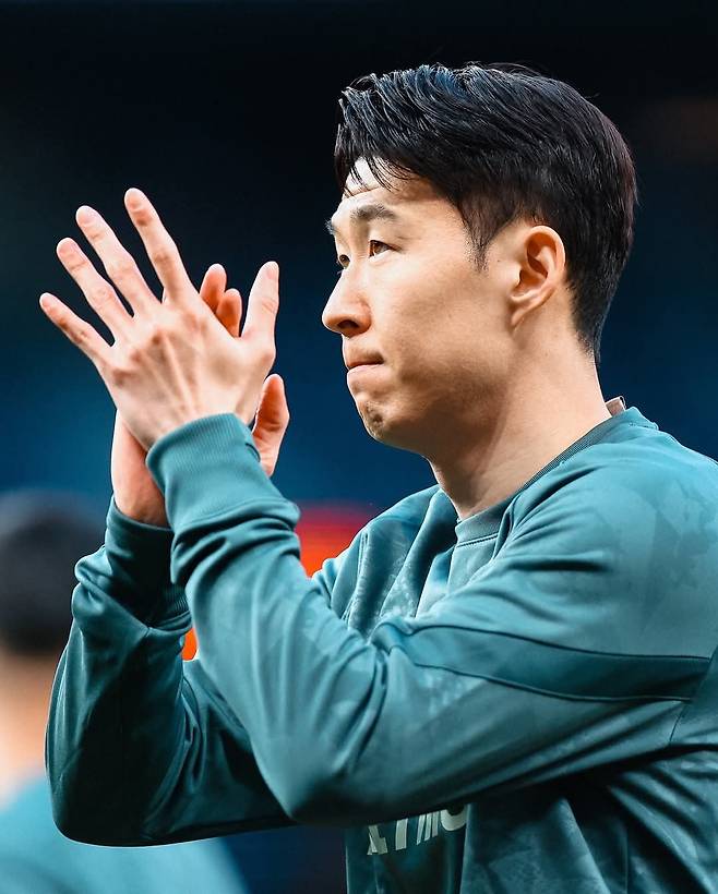 LAFC에서 뜨거운 3개월을 보낸 손흥민이 12월 중 친정 토트넘을 방문할 것으로 보인다. 홈팬들에게 정식으로 작별인사를 하고 싶어하는 그를 토트넘 구단이 초청하려 한다. 사진출처|토트넘 홋스퍼 페이스북