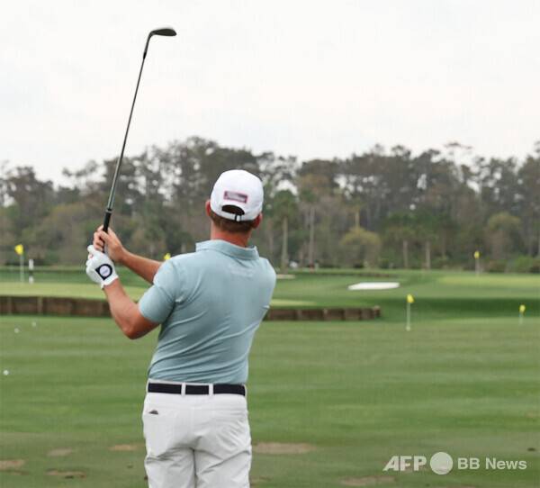 칼럼 내용과 관련 없는 참고 사진입니다. 한 골프선수가 대회를 앞두고 스윙을 연습하는 모습입니다. 사진제공=ⓒAFPBBNews = News1 (사진을 무단으로 사용하지 마십시오.)