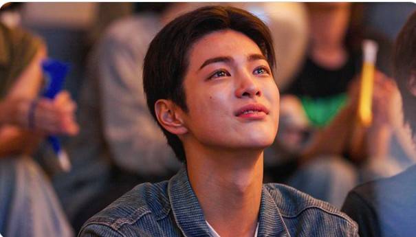 코르티스 100일 기념 위버스 라이브 장면