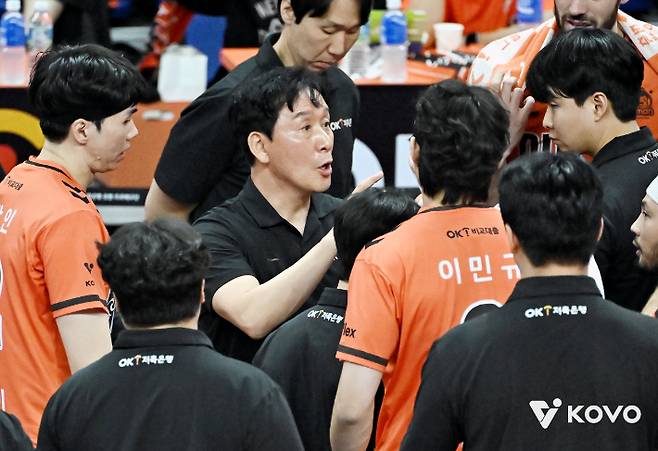 신영철 OK저축은행 감독. 한국배구연맹