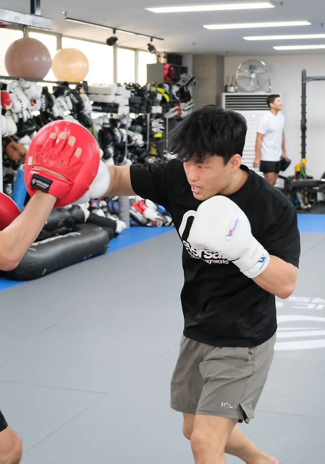 ▲ 훈련하고 있는 정재복. ⓒ로드FC