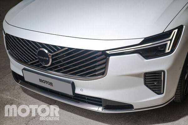 볼보 S90 T8 AWD Ultra 사진 모터매거진 최재혁 기자