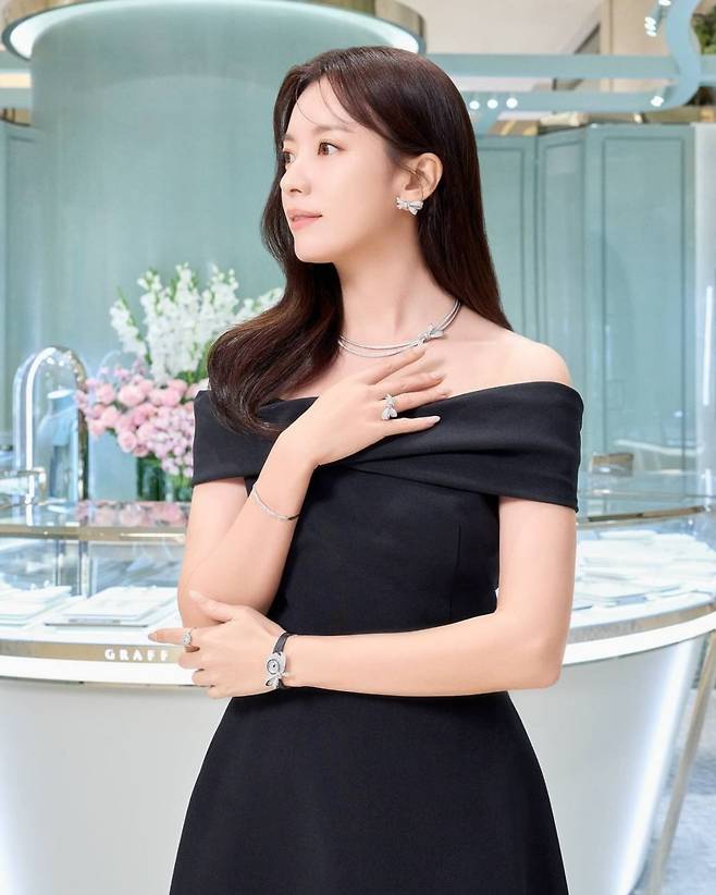 사진 = 한효주 인스타그램