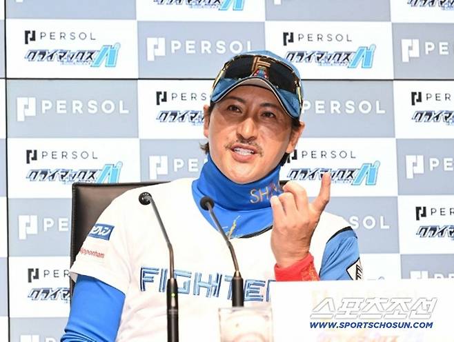 신조 쓰요시 니혼햄 감독. 니혼햄은 2년 연속 꼴찌를 하고 반등해 최근 2년 연속 2위를 했다. 사진캡처=니혼햄 파이터스 SNS