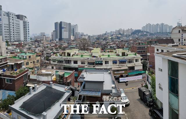 노량진·대방동 일대 73만8000㎡ 규모 노량진뉴타운은 2003년 서울시 2차 뉴타운지구로 지정됐다. 2009년 6개 구역으로 나뉘어 지정됐고 이듬해 대방동 일대 7~8구역이 추가 지정됐다. 사진은 노량진뉴타운 일대. /더팩트 DB