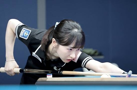 24/25시즌 LPBA에 데뷔, 첫 시즌 호된 신고식을 치른 박예원이 이번 시즌 기량이 급성장한 모습을 보이고 있다. 2일 하림배LPBA 32강전에서 이신영을 3:1로 꺾고 16강에 진출, 3일 김민영과 8강행을 다툰다. (사진=PBA)