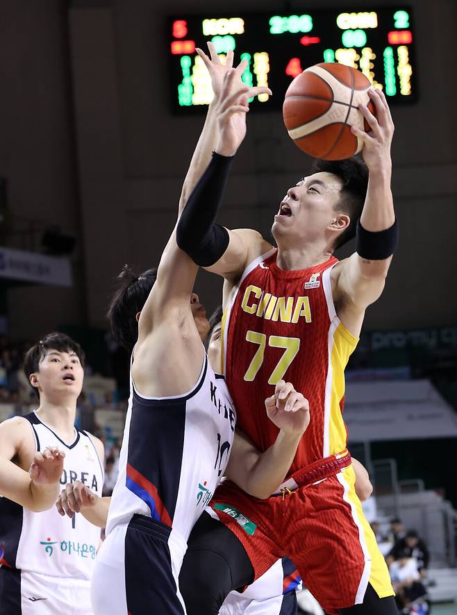 ▲ 1일 강원 원주 DB프로미 아레나에서 열린 2027 국제농구연맹(FIBA) 월드컵 아시아 예선 1라운드 B조 2차전 한국과 중국의 경기 ⓒ연합뉴스