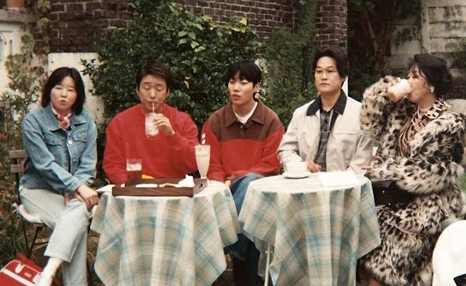 ▲ 이민지, 안재홍, 류준열, 김성균, 라미란(왼쪽부터). 출처| 채널십오야 SNS 캡처